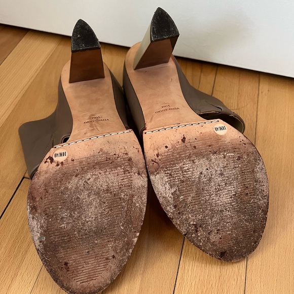 BCBG slide heels - Picture 3 of 5